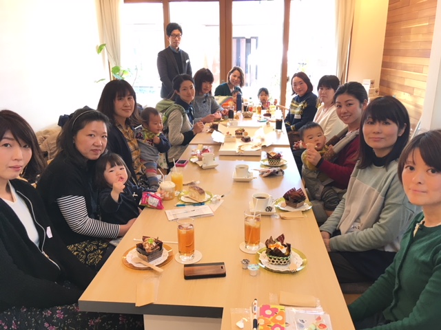 2月26日(火)ママのおしゃべりCAFE☆寒さ対策はおしゃれに♪ ぷるぷるリップクリームづくりミニ講座付(宇都宮市)