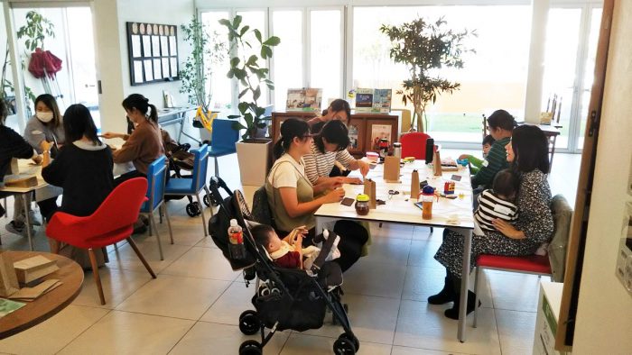 2月25日(火)ママのおしゃべりCAFE☆ワイヤーアート♪ 小さなおうちのフラワーベースづくりミニ講座付 in宇都宮